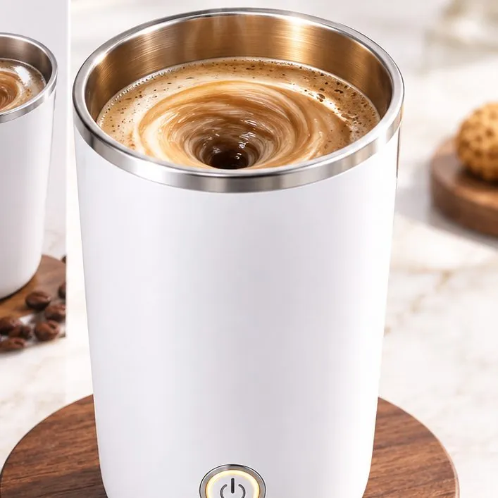 Self-stirring travel mug